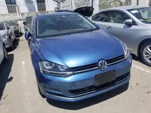 Volkswagen Golf 2014 Blue