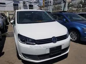 Volkswagen Touran 2015 White
