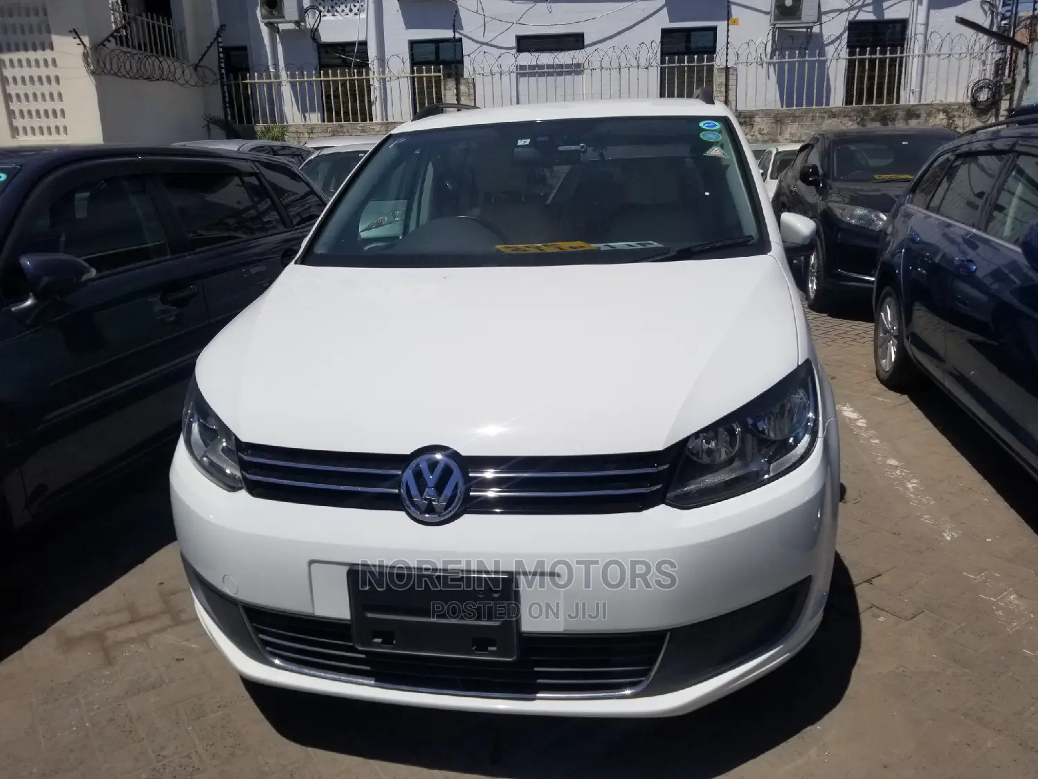 Volkswagen Touran 2015 White