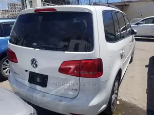Volkswagen Touran 2015 White