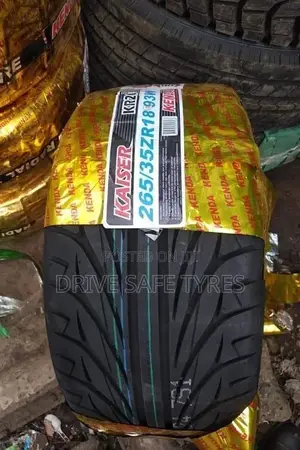 265/35 R18 Kenda Kaiser Tyre Made in China Nylon
