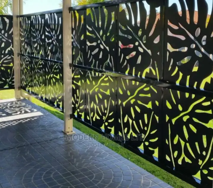 Outdoor Fencing for Vertical Garden Fences
