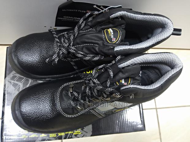 Safety Boots-Ultimate Quality Industrial Safety Ankle Boots - main view
