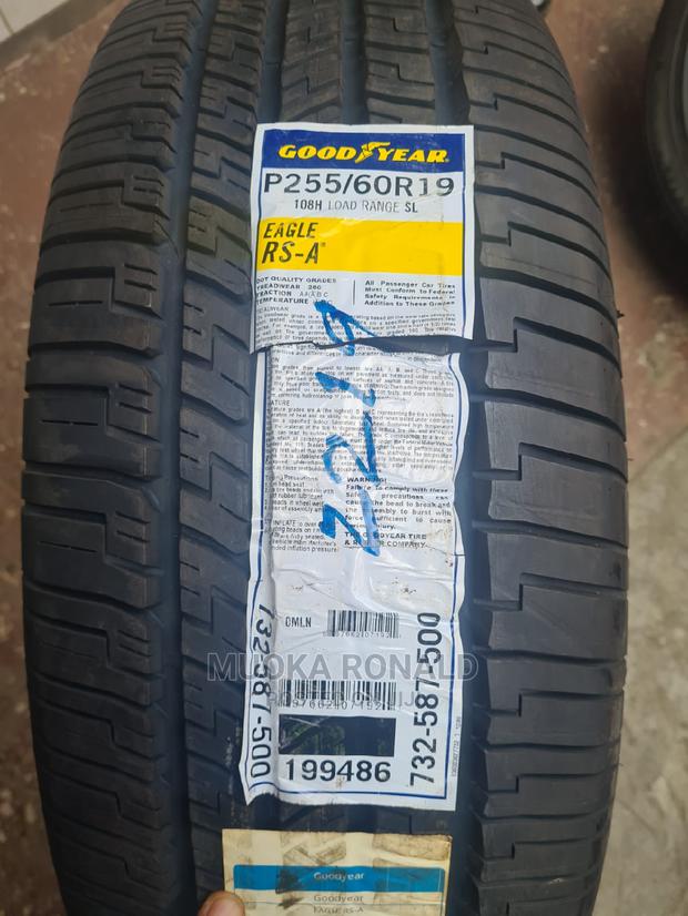 255/60r19 Goodyear Tyre - thumbnail 3