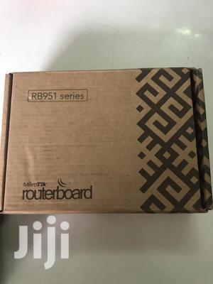 Mikrotik Routerboard 951ui-2hnd