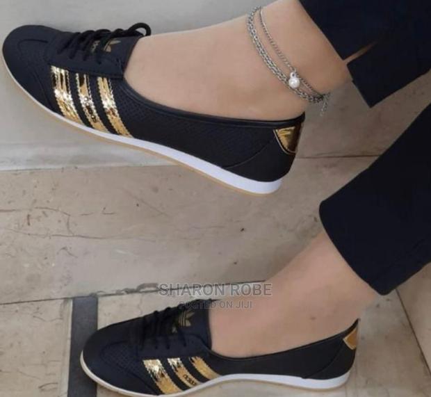 Adidas Sneakers - thumbnail 3