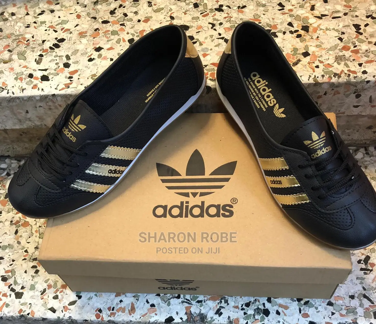 Adidas Sneakers