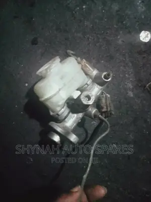 Brake Master Cylinder Nissan B12,B11,B13