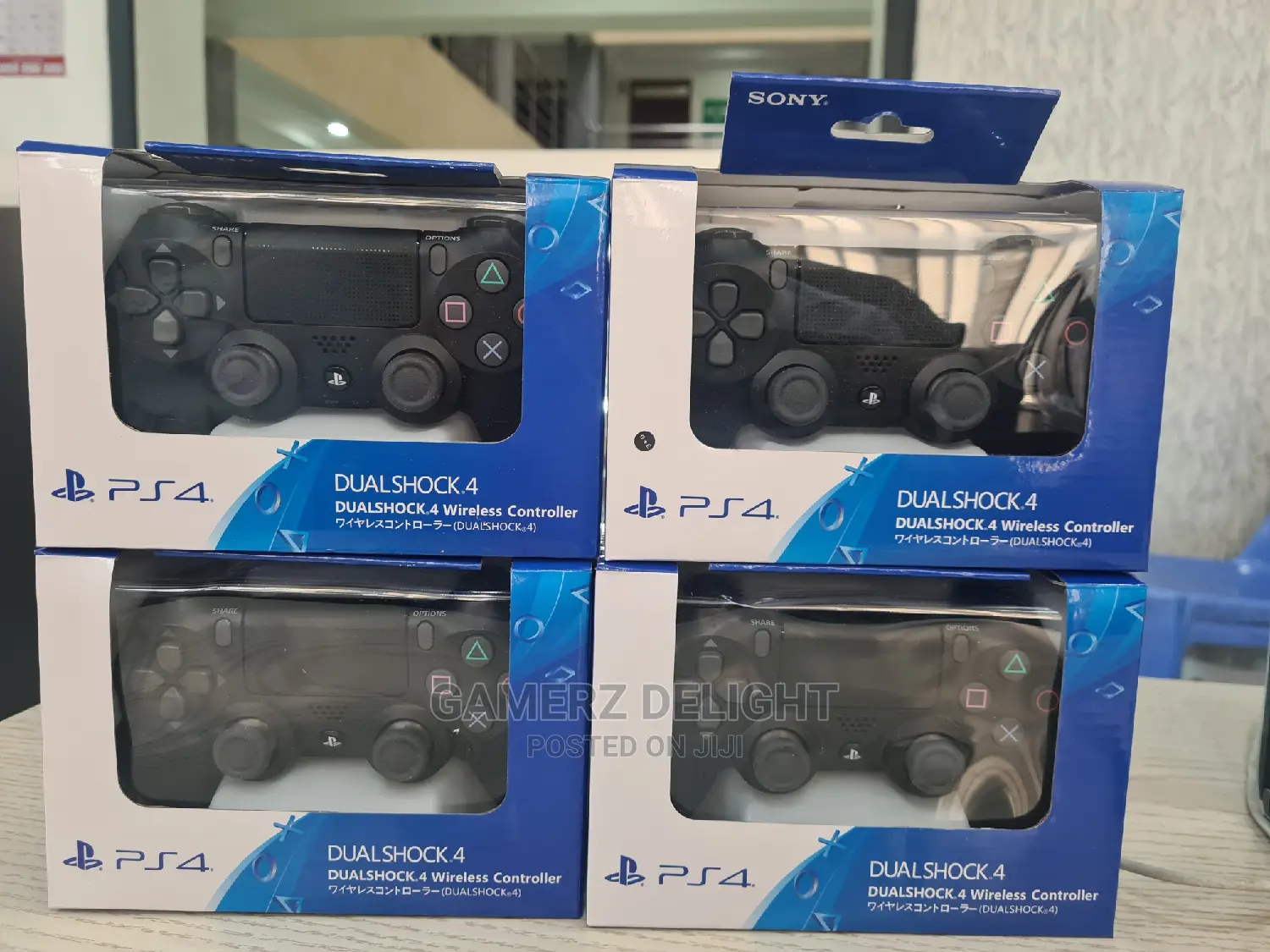 Play-Station 4 Controllers