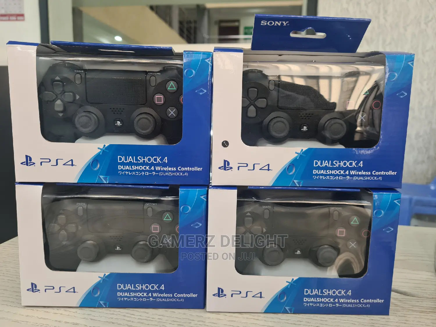 Play-Station 4 Controllers