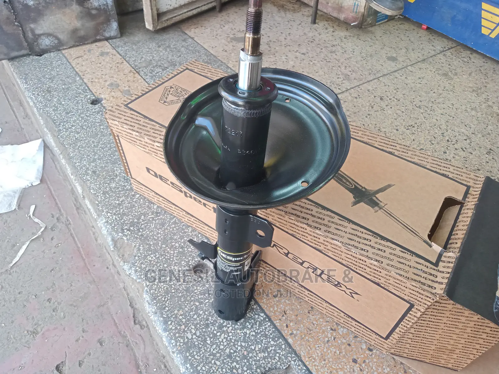Lexus/Harrier McU30/35 Front Monroe Shock Absorber