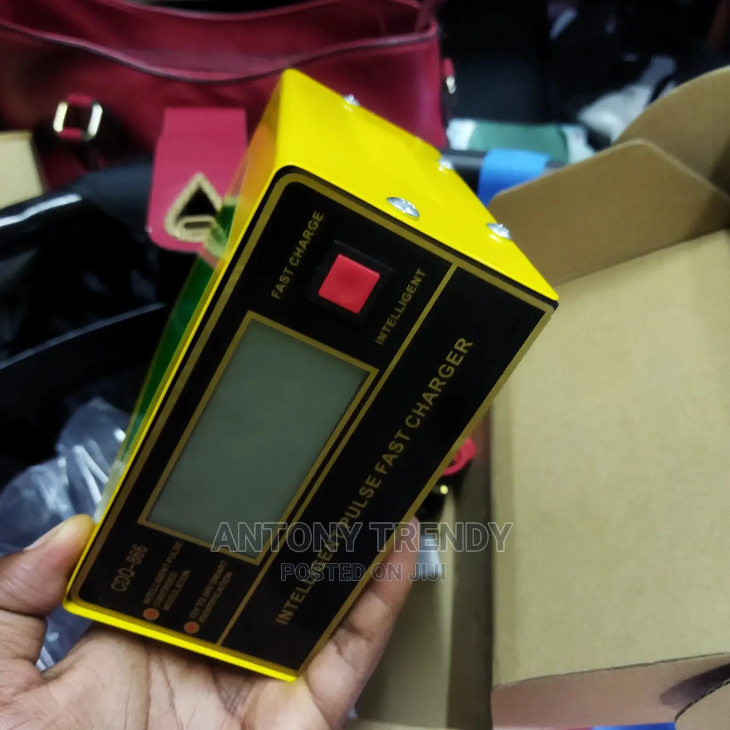 Automatic Smart Battery Charger Both 12volts and 24 Volts