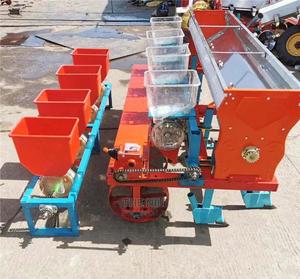 Eight Rows of Wheat Corn Soybean Planter - thumbnail 2