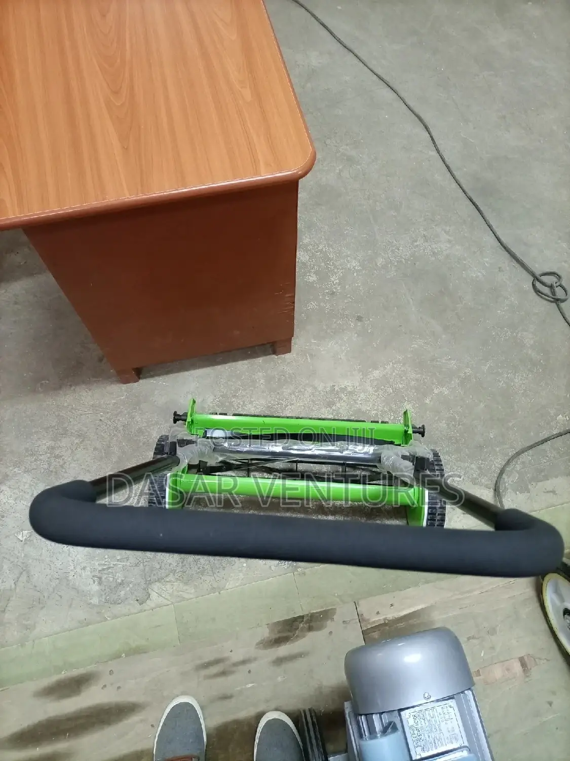 Manual Lawn Mower 18"
