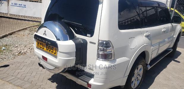 Mitsubishi Pajero 2014 White - thumbnail 2