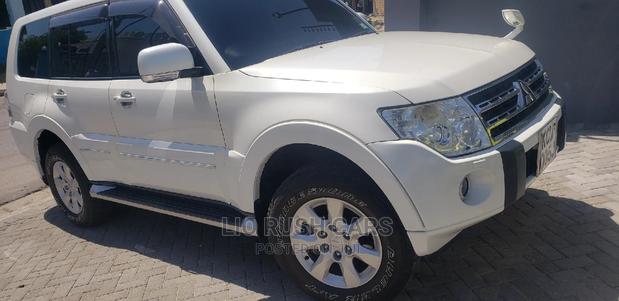 Mitsubishi Pajero 2014 White - main view