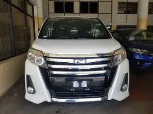 Toyota Noah 2014 Off white