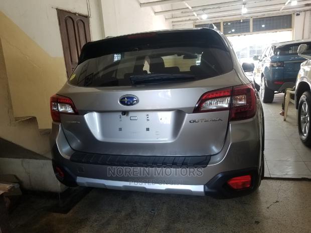 Subaru Outback 2015 Silver - thumbnail 5