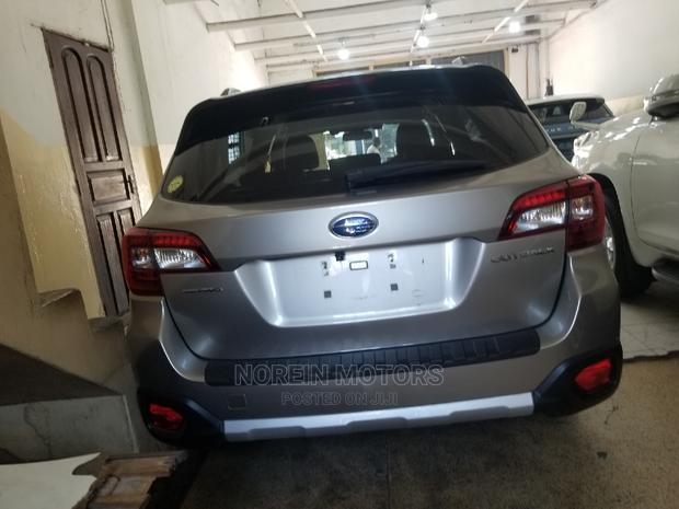 Subaru Outback 2015 Silver - thumbnail 8