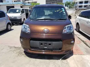 Toyota Spade 2015 Brown