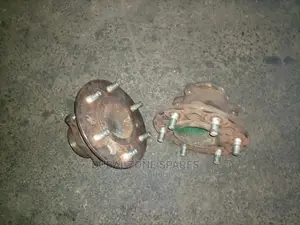 EX Japan Fron Genuine Hubs Nissan Caravan, Zd30 Available.