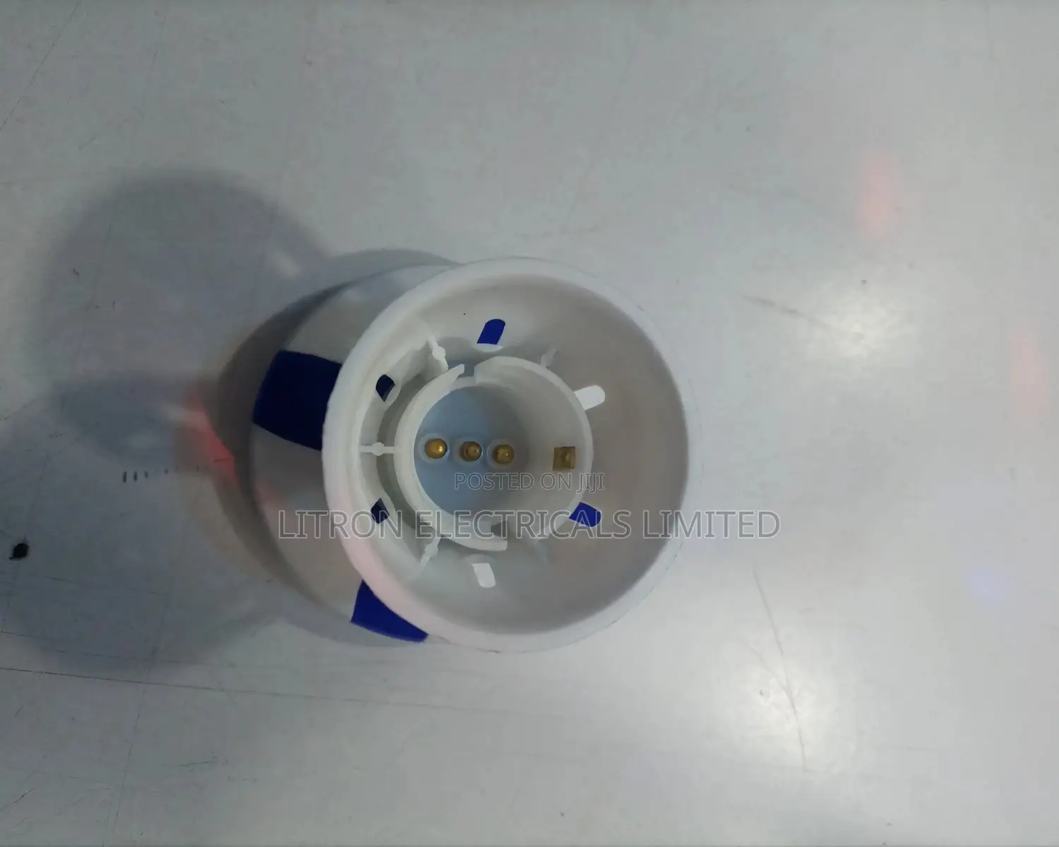 Universal Bulb Holder