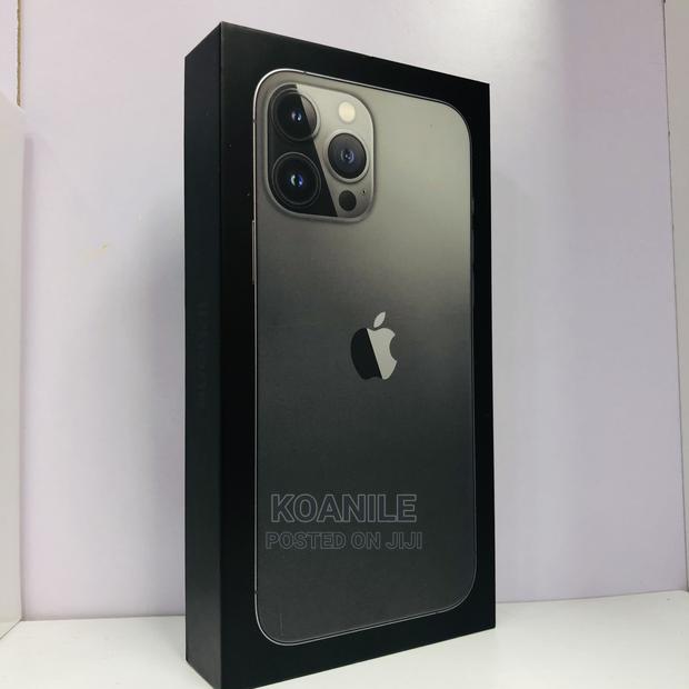 Apple iPhone 13 Pro Max 256 GB Blue - main view