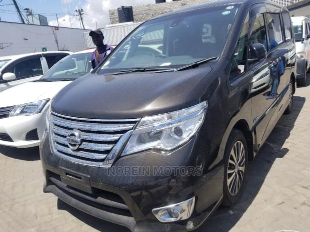 Nissan Serena 2014 Brown