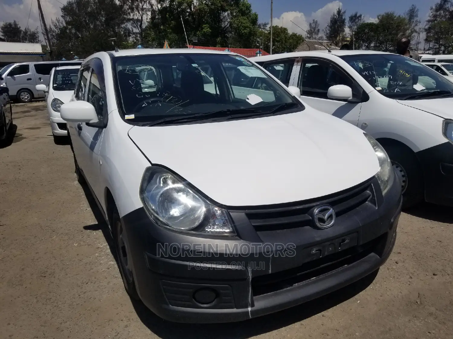 Mazda Familia 2014 Pearl