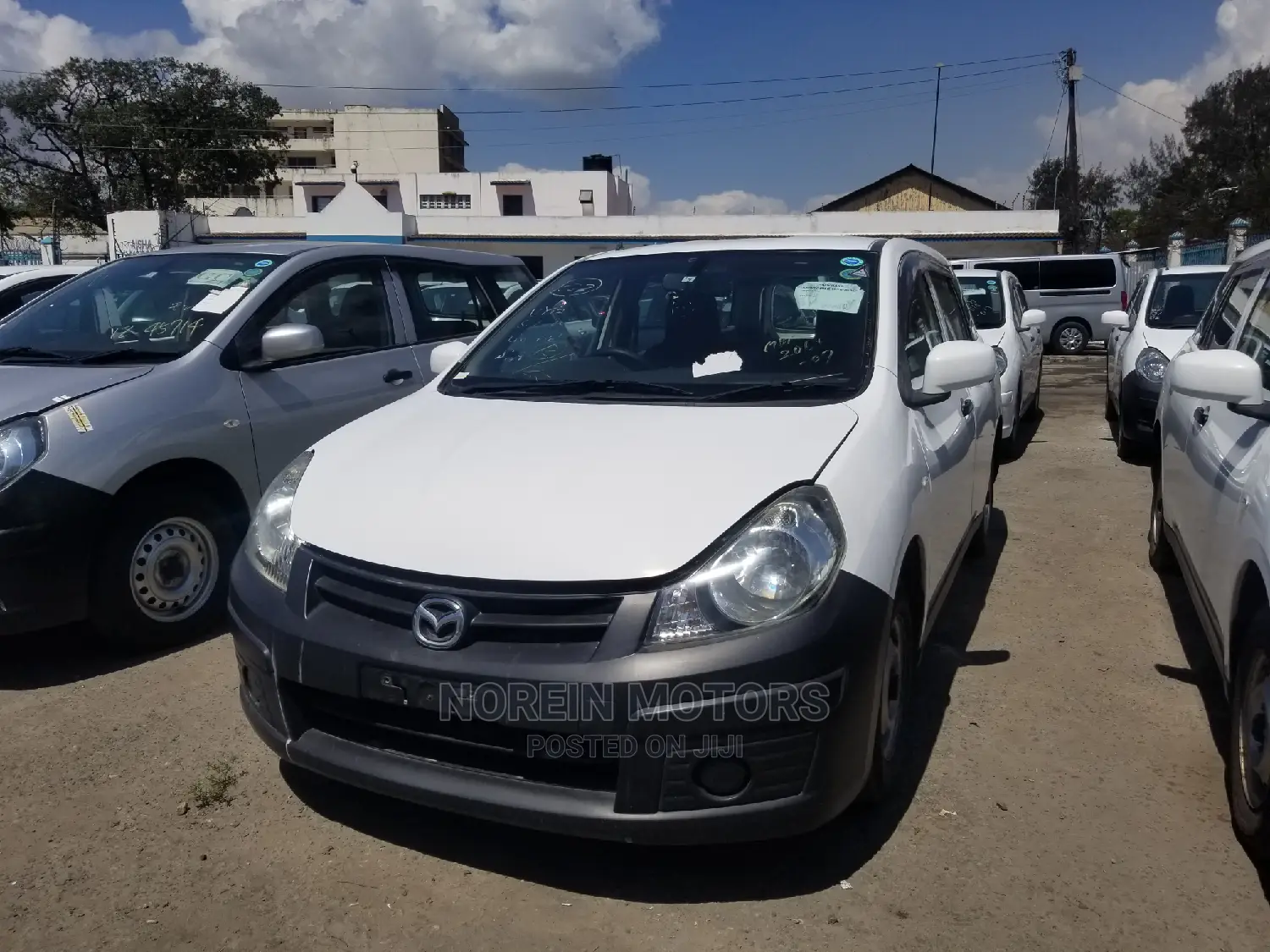 Mazda Familia 2014 Pearl