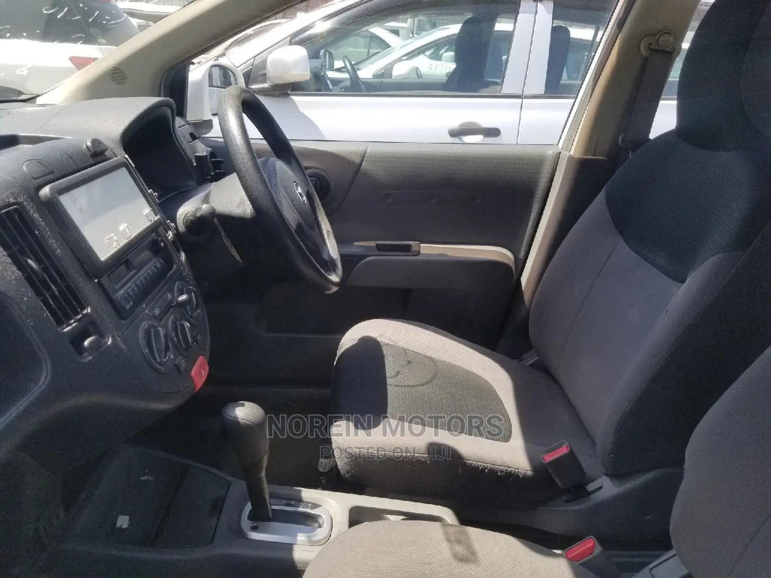 Mazda Familia 2014 Pearl
