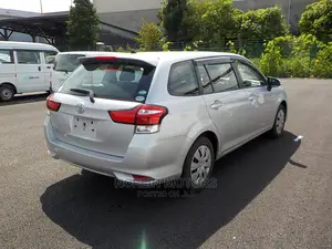 Toyota Fielder 2016 Silver