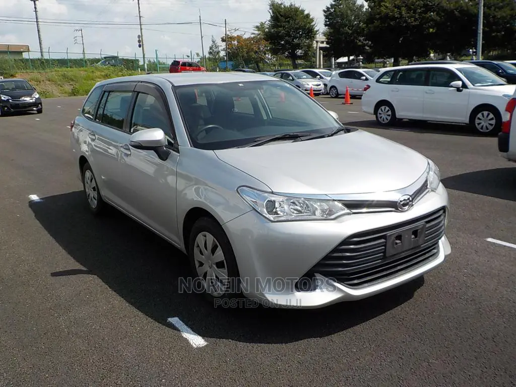 Toyota Fielder 2016 Silver