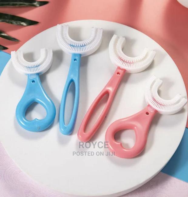 U-shaped Kids Toothbrush_1pc - main view