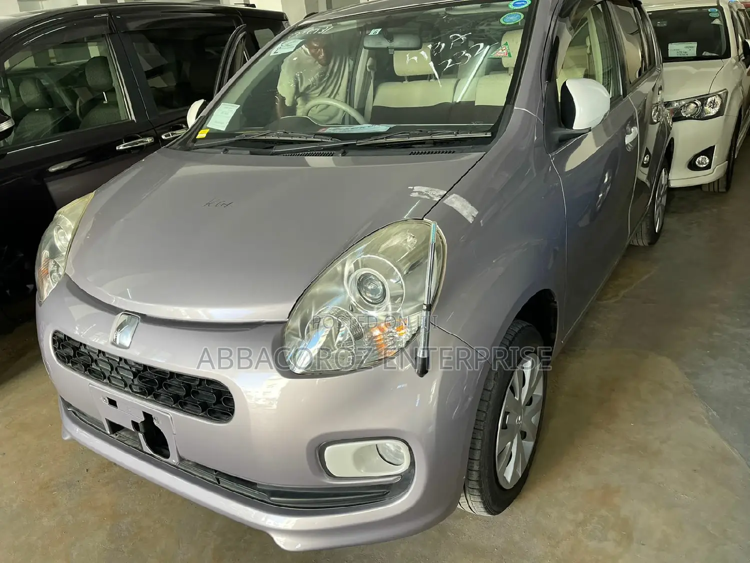 Toyota Passo 2014 Pink