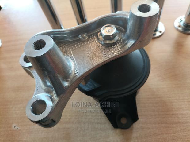 Honda Stepwagon RK1,RK2,RK3,RK5 Right Engine Mount