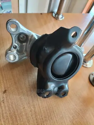 Honda Stepwagon RK1,RK2,RK3,RK5 Right Engine Mount