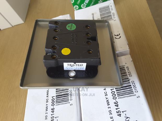 Uk-Toggle 3G 2way Sc Angled Switch. - thumbnail 4