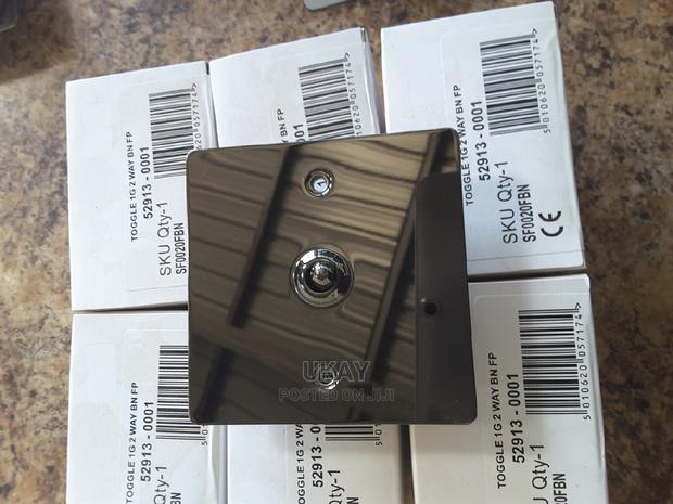 Uk-Toggle 1G 2 Way Bn Fp Switch - main view