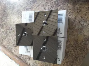 Uk-Toggle 1G 2 Way Bn Fp Switch