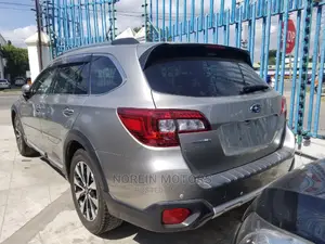 Subaru Outback 2015 Gray