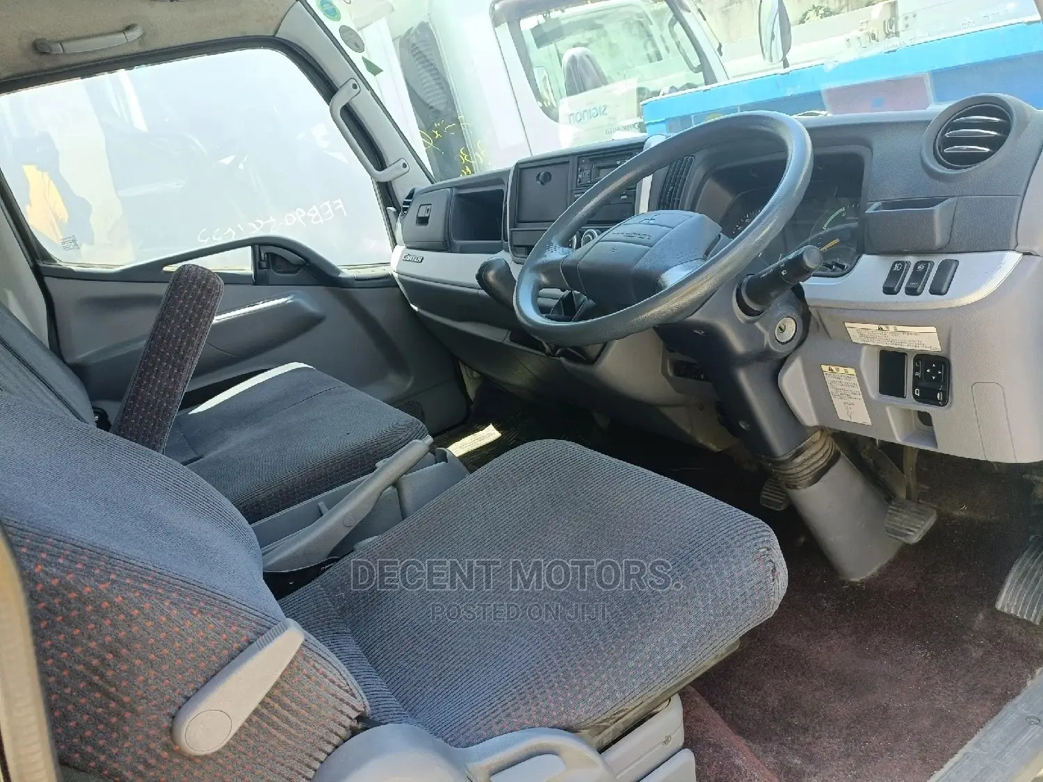 Mitsubishi Canter 2014