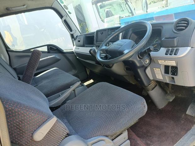 Mitsubishi Canter 2014 - thumbnail 6