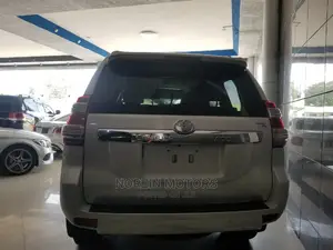Toyota Land Cruiser Prado 2015 Off White