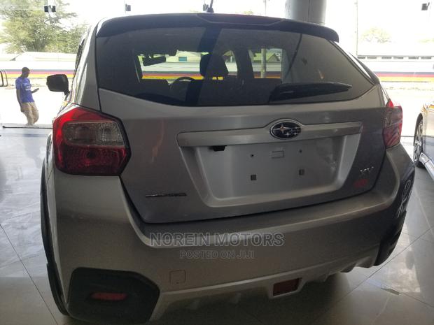 Subaru XV 2014 Silver - thumbnail 4