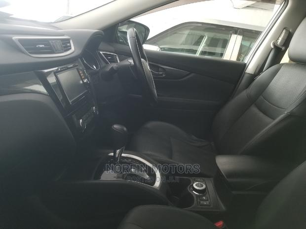 Nissan X-Trail 2014 SV Premium White - thumbnail 6