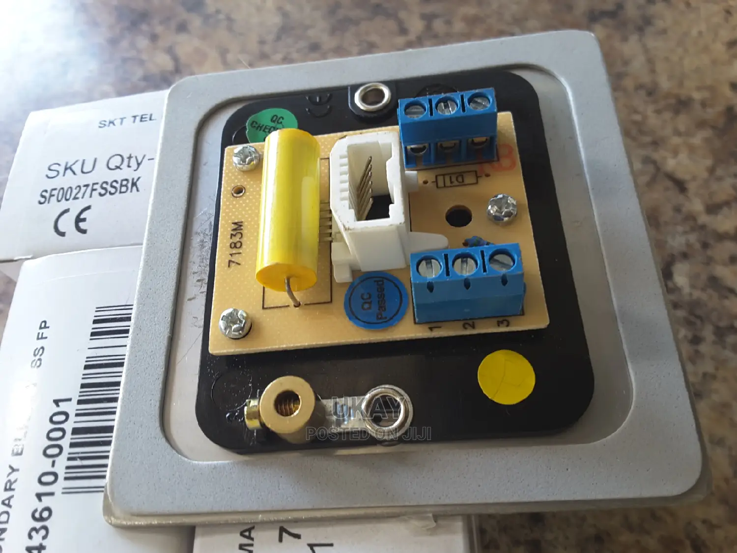 Uk-Volex Secondary Telephone Socket Flat Plate