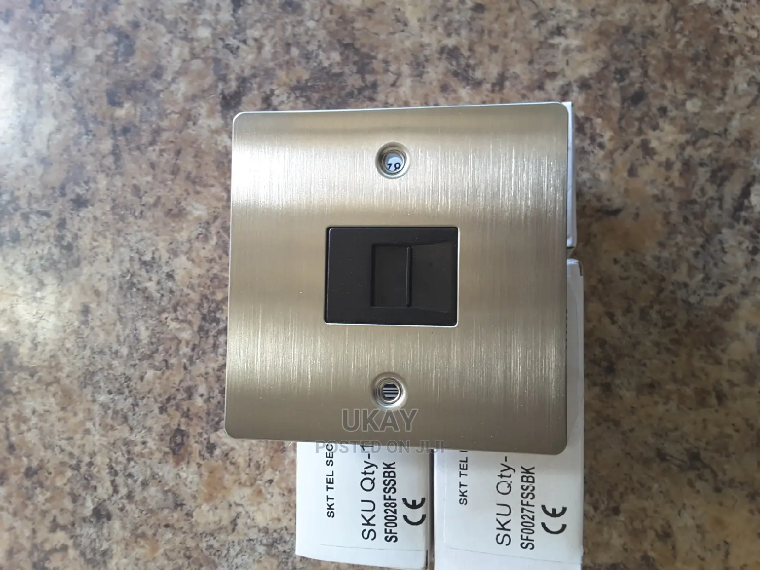 Uk-Volex Secondary Telephone Socket Flat Plate