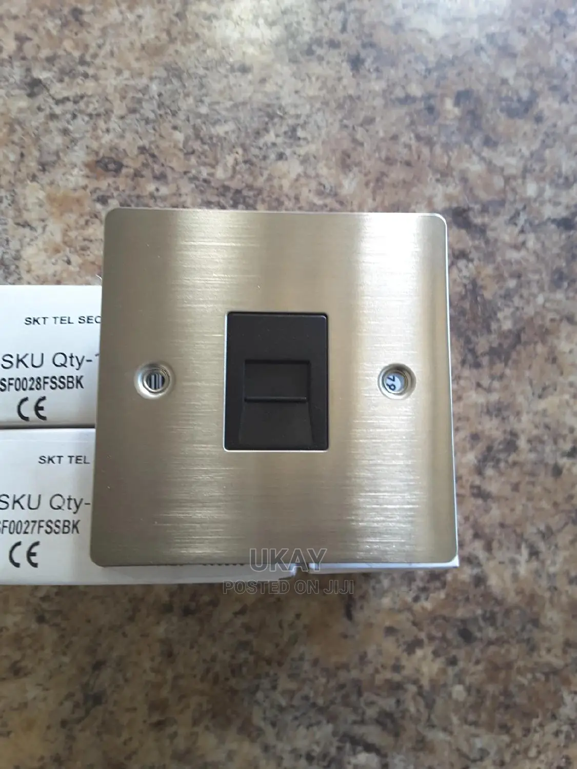 Uk-Volex Secondary Telephone Socket Flat Plate