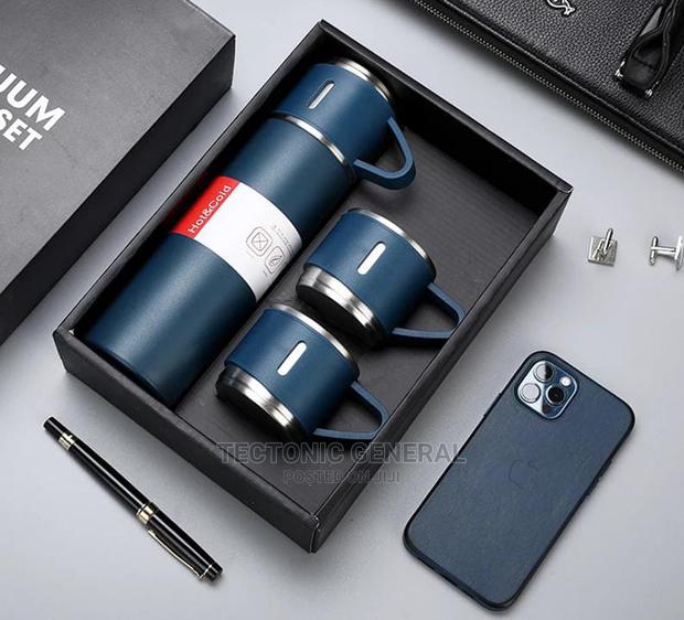 500ml Vacuum Flask With Cups Black, Silver, Grey,Blue, Green - main view